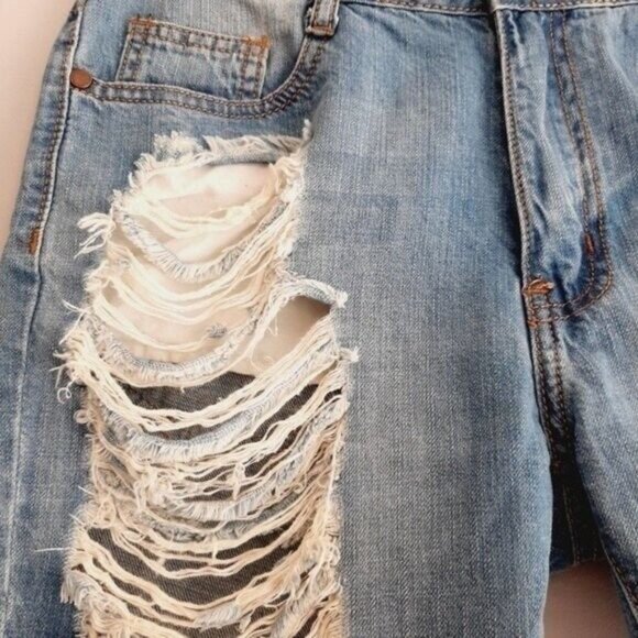 MACHINE Nouvelle Mode Ripped Jean Shorts Sz 29 - Picture 5 of 9